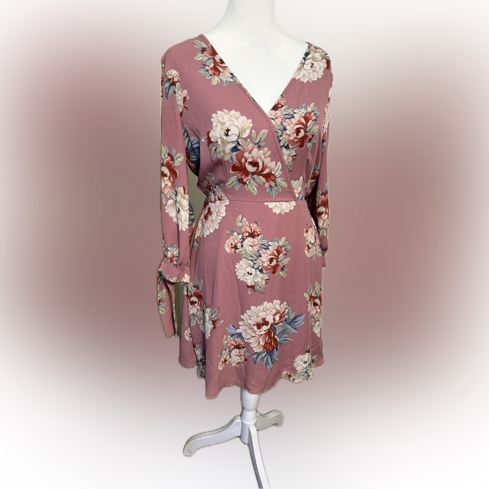 Women’s pink floral, long sleeve dress